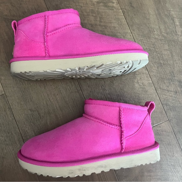 UGG Classic Ultra Mini In Rock Rose - Picture 9 of 10